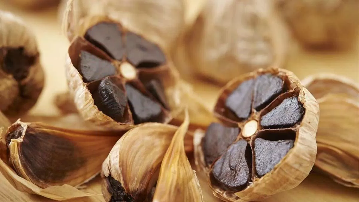 Tỏi đen cũng có tác dụng ngăn ngừa ung thư. (Nguồn: Internet) Tỏi đen cũng có tác dụng ngăn ngừa ung thư. (Nguồn: Internet)