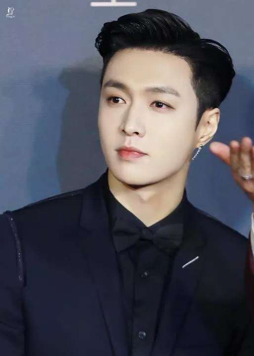 Trương Nghệ Hưng thu hút mọi ánh nhìn ( ảnh Internet)