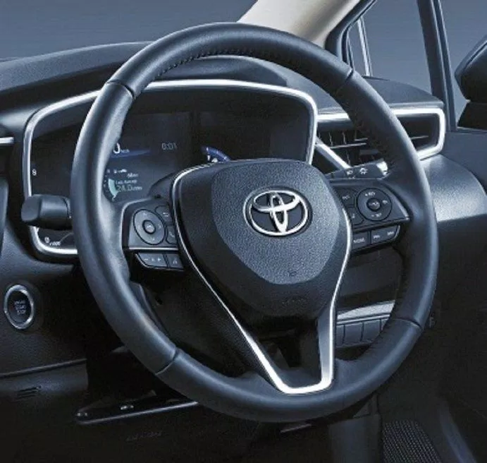 Tay lái của Corolla Altis mới có độ hoàn thiện cao (Nguồn: Internet)