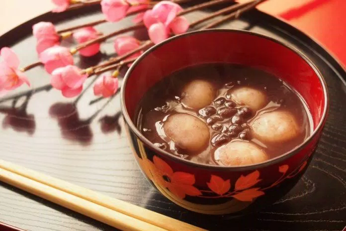 Oshiruko của người Nhật giống như chè trôi nước ở Việt Nam vậy (Ảnh: Internet). Oshiruko của người Nhật giống như chè trôi nước ở Việt Nam vậy (Ảnh: Internet).