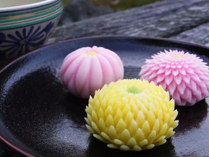 Bánh namagashi được tạo hình giống như các loài hoa theo mùa (Ảnh: Internet). Bánh namagashi được tạo hình giống như các loài hoa theo mùa (Ảnh: Internet).