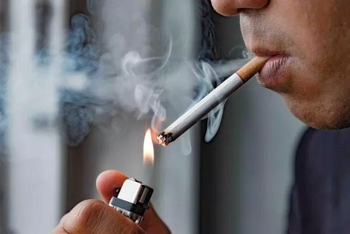 Hút thuốc lá có hại cho sức khỏe nhất là phổi, gan (Ảnh: Internet).