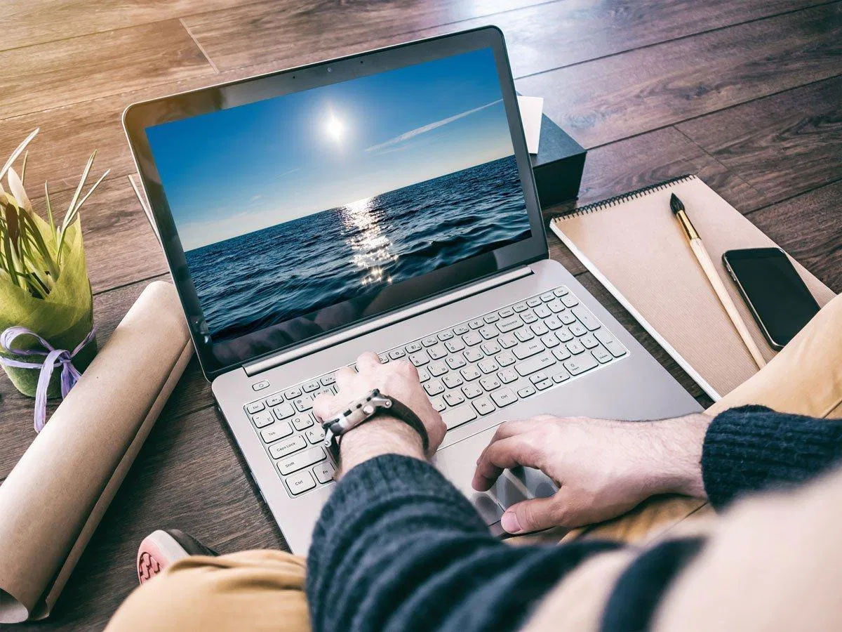 Thư giãn trong lúc làm việc giúp mắt không bị căng thẳng liên tục (Ảnh: Internet). Thư giãn trong lúc làm việc giúp mắt không bị căng thẳng liên tục (Ảnh: Internet).