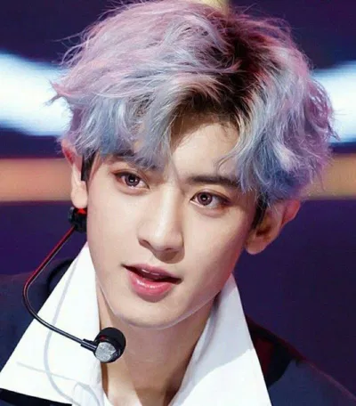 Đôi mắt của thành viên EXO rất to, sáng và có hình dáng như mắt nai. (Nguồn: Internet) Đôi mắt của thành viên EXO rất to, sáng và có hình dáng như mắt nai. (Nguồn: Internet)