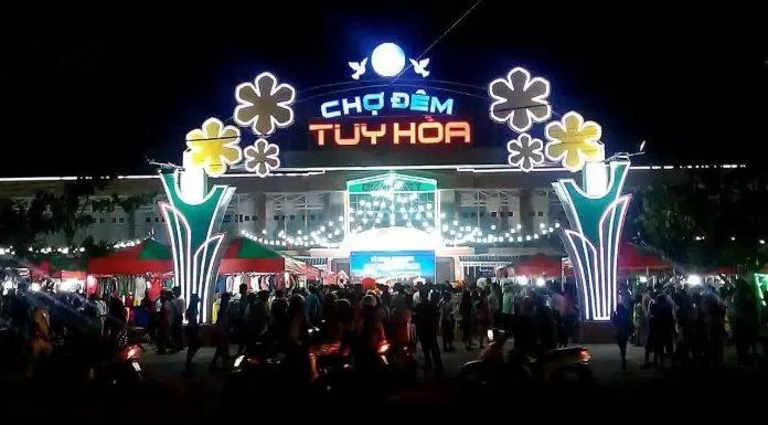 Chợ đêm Tuy Hòa (Nguồn: Internet).
