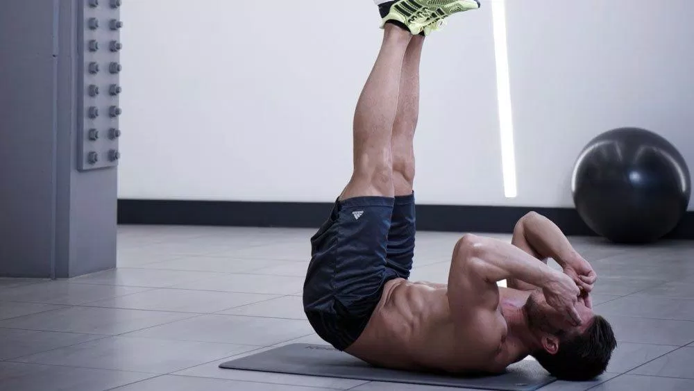 Đúng như tên gọi, bài tập này chỉ đơn giản là đưa chân lên cao (Ảnh: Internet). Đúng như tên gọi, bài tập này chỉ đơn giản là đưa chân lên cao (Ảnh: Internet).