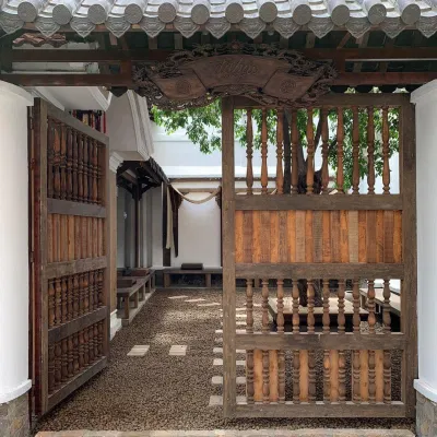 Không gian bên ngoài quán (ảnh: Instagram @dabao.concept)