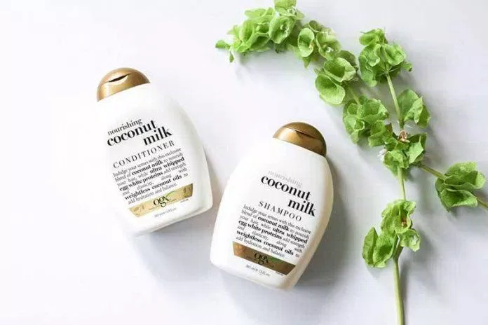 Với các thành phần "siêu dưỡng", dầu gội OGX Nourishing Coconut Milk Shampoo chăm sóc tóc óng mượt từ sâu bên trong