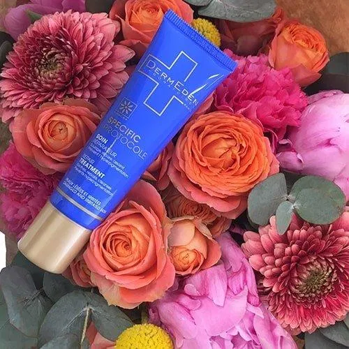 Kem dưỡng DermEden Repair Care có kết cấu mỏng nhẹ dễ dàng thẩm thấu vào da (Nguồn: Internet).