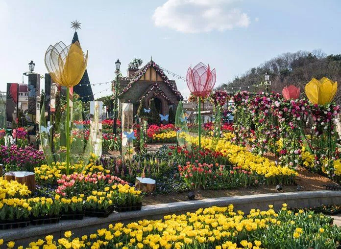Không gian trồng hoa được thiết kế rất sinh động và bắt mắt của công viên Everland (Ảnh: Internet). Không gian trồng hoa được thiết kế rất sinh động và bắt mắt của công viên Everland (Ảnh: Internet).