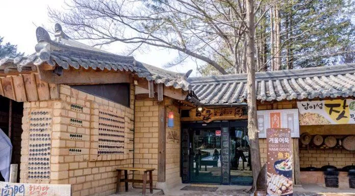 Nhà hàng Nammoon trên đảo Nami phục vụ các món ăn truyền thống Hàn Quốc (Ảnh: Internet).