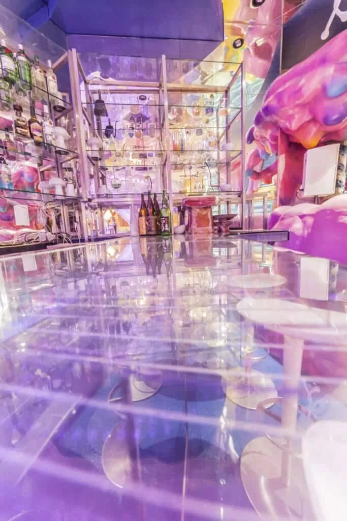 Tông màu chủ đạo của khu vực này là màu xanh nước biển (Ảnh: Internet). Tông màu chủ đạo của khu vực này là màu xanh nước biển (Ảnh: Internet).