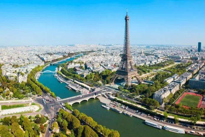 Ngoài những điểm nhấn như Tháp Eiffel, thành phố xinh đẹp này còn chứa đựng những điều bất ngờ nào nữa đây? (Ảnh: Internet). Ngoài những điểm nhấn như Tháp Eiffel, thành phố xinh đẹp này còn chứa đựng những điều bất ngờ nào nữa đây? (Ảnh: Internet).