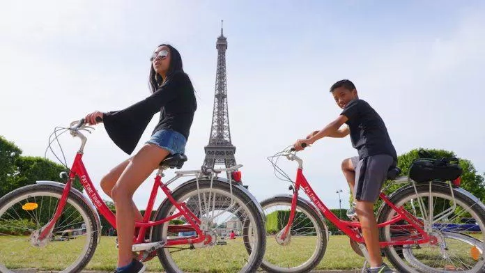 Bạn có thể tự mình "thám hiểm" mọi ngõ ngách của Paris bằng chiếc xe đạp đơn giản mà tiện dụng (Ảnh: Internet). Bạn có thể tự mình "thám hiểm" mọi ngõ ngách của Paris bằng chiếc xe đạp đơn giản mà tiện dụng (Ảnh: Internet).