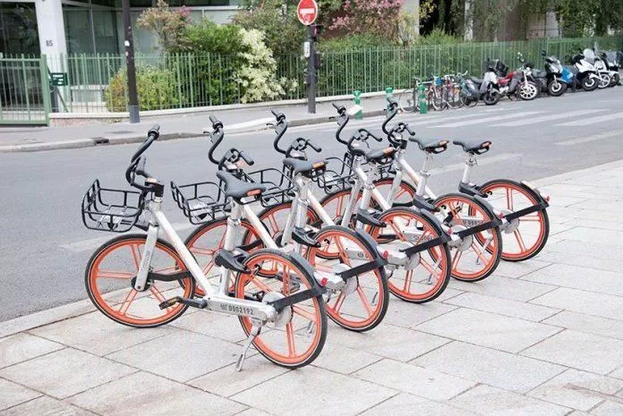 Có rất nhiều điểm cho thuê hoặc chia sẻ xe đạp tại Paris (Ảnh: Internet).