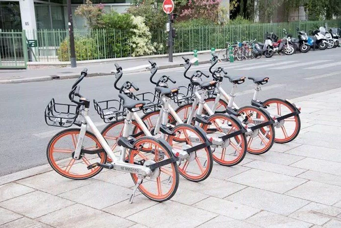 Có rất nhiều điểm cho thuê hoặc chia sẻ xe đạp tại Paris (Ảnh: Internet). Có rất nhiều điểm cho thuê hoặc chia sẻ xe đạp tại Paris (Ảnh: Internet).