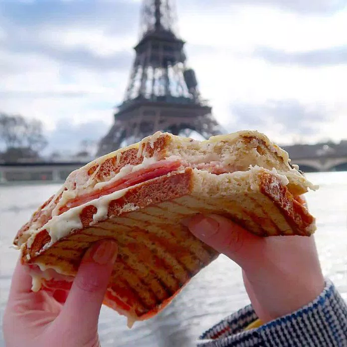 Còn gì tuyệt hơn nhấm nháp những món bánh ngon tuyệt bên cạnh những cảnh quan nổi tiếng của Paris! (Ảnh: Internet).