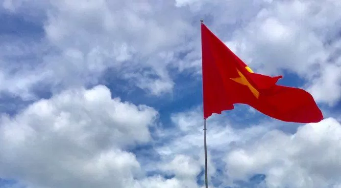 Mũi Điện - một trong những nơi đón ánh mặt trời đầu tiên tại Việt Nam - Ảnh: BlogAnChoi