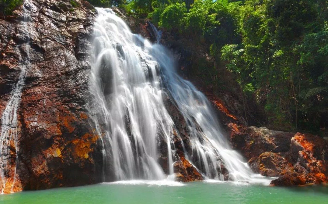 Thác Namuang - một trong số những cảnh đẹp của thiên nhiên đảo Koh Samui (Ảnh: Internet). Thác Namuang - một trong số những cảnh đẹp của thiên nhiên đảo Koh Samui (Ảnh: Internet).