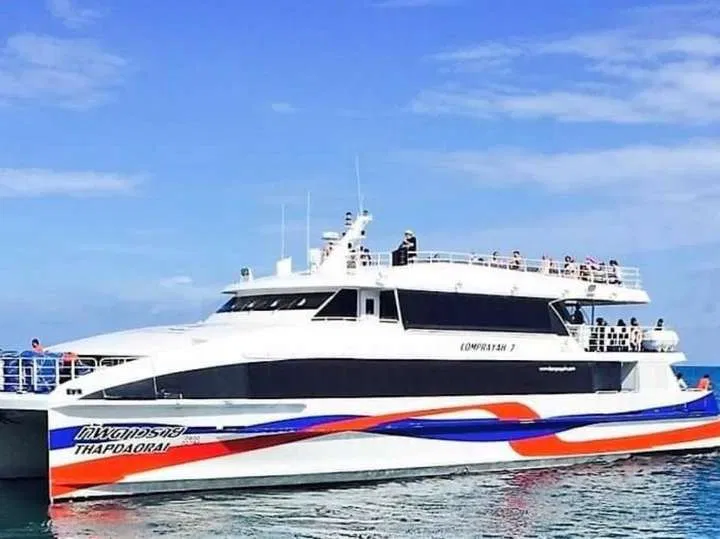 Đi phà ra đảo là cách tiết kiệm hơn so với bay thẳng (Ảnh: Internet). Đi phà ra đảo là cách tiết kiệm hơn so với bay thẳng (Ảnh: Internet).