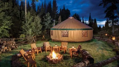 Lều yurt được cải tiến thành nơi ở phục vụ glamping (Ảnh: Internet). Lều yurt được cải tiến thành nơi ở phục vụ glamping (Ảnh: Internet).
