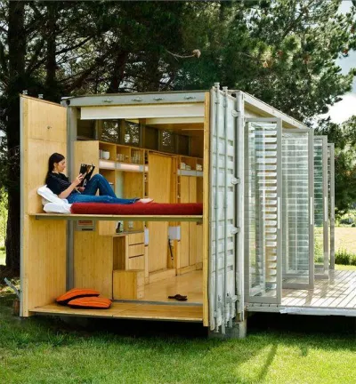 Ai ngờ được đây từng là một chiếc container thô kệch xấu xí chứ (Ảnh: Internet). Ai ngờ được đây từng là một chiếc container thô kệch xấu xí chứ (Ảnh: Internet).