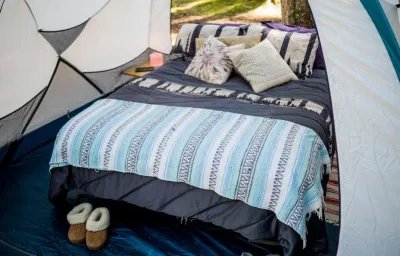 Giường ngủ của glamping có kém gì khách sạn đâu chứ! (Ảnh: Internet). Giường ngủ của glamping có kém gì khách sạn đâu chứ! (Ảnh: Internet).