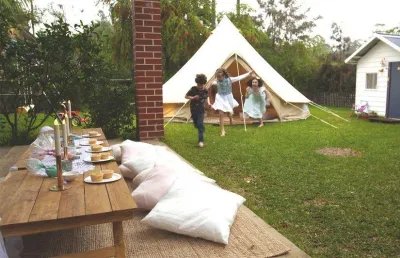 Nếu bạn đang lên kế hoạch cho một chuyến đi nghỉ cùng gia đình thì glamping nhất định sẽ ghi điểm hơn hẳn khách sạn hay nhà nghỉ đấy! (Ảnh: Internet). Nếu bạn đang lên kế hoạch cho một chuyến đi nghỉ cùng gia đình thì glamping nhất định sẽ ghi điểm hơn hẳn khách sạn hay nhà nghỉ đấy! (Ảnh: Internet).