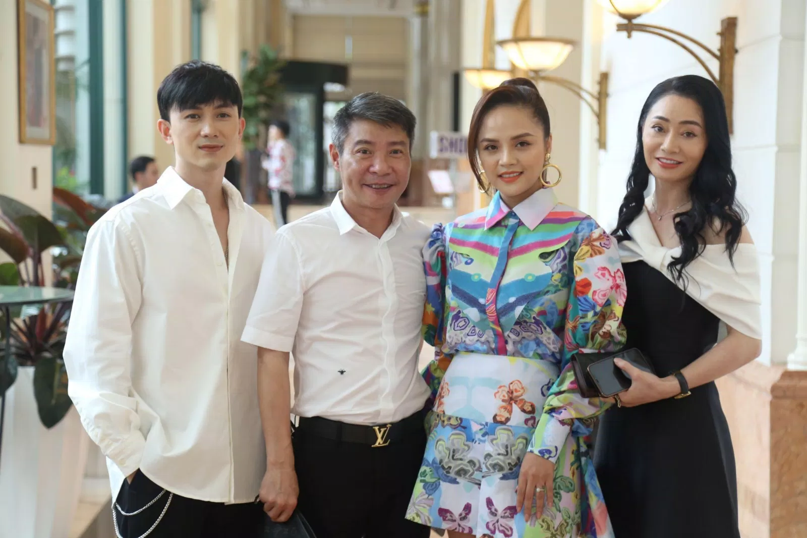 Dàn nghệ sĩ tham gia trong phim ( Ảnh: Internet )