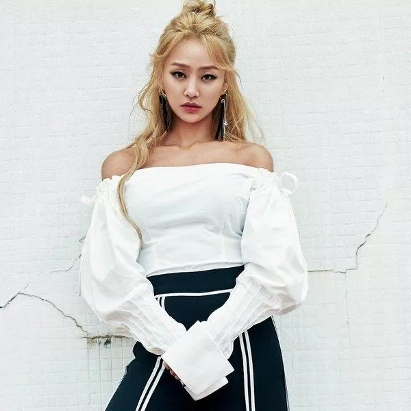 Hyolyn vô cùng quyến rũ trong bản dance cover ca khúc Pour It Up. (Nguồn: Internet)