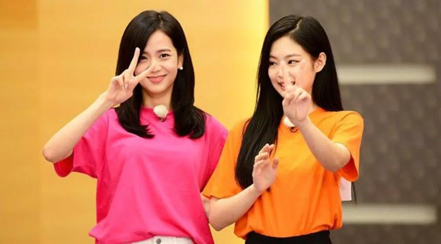 Jennie và Ji Soo (BLACKPINK) tham gia chương trình Running Man. ( Ảnh : Internet). Jennie và Ji Soo (BLACKPINK) tham gia chương trình Running Man. ( Ảnh : Internet).