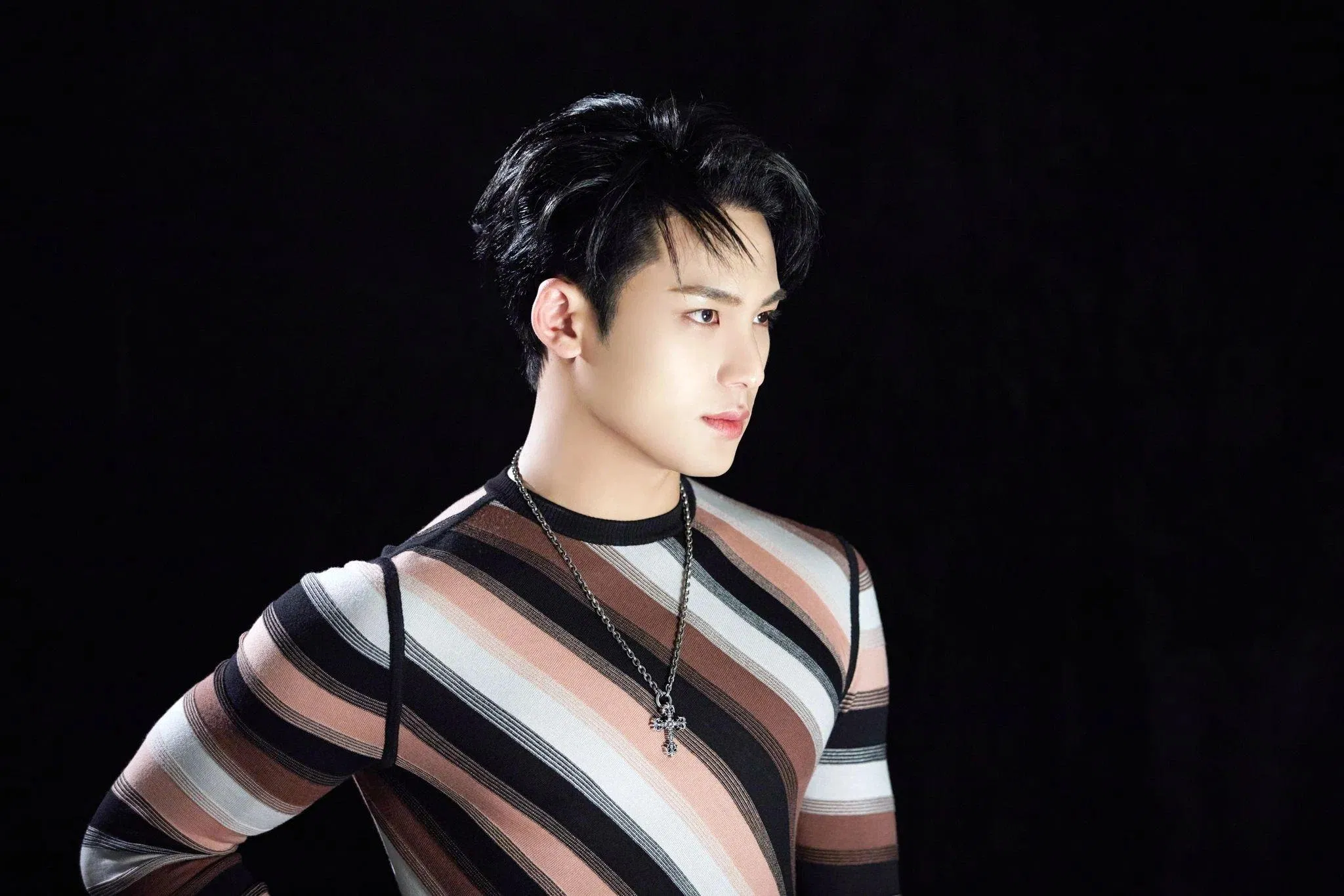 Mingyu chia sẻ suy nghĩ của bản thân, tin tưởng rằng các thành viên của SEVENTEEN sẽ "Sống cuộc đời tốt đẹp nhất của bản thân họ".