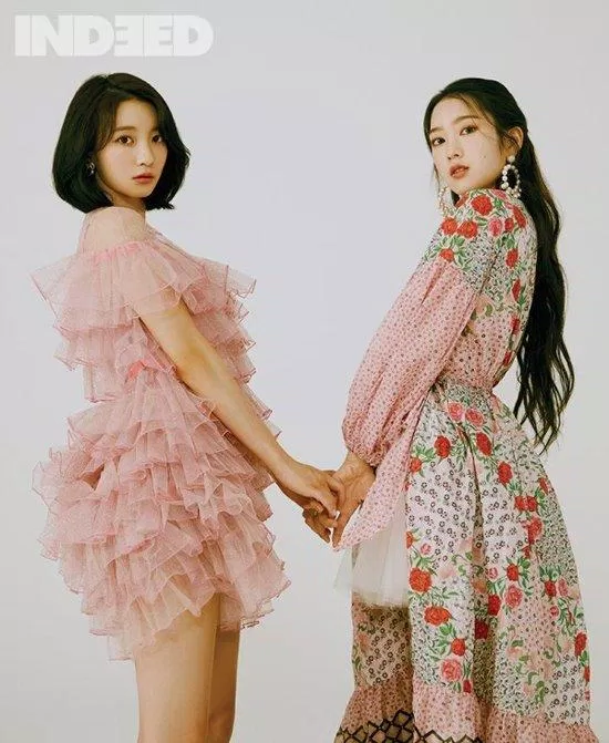 Jiho và Binnie (Oh My Girl) chính là định nghĩa của "Trái dấu thì hút nhau". (Nguồn: Internet)