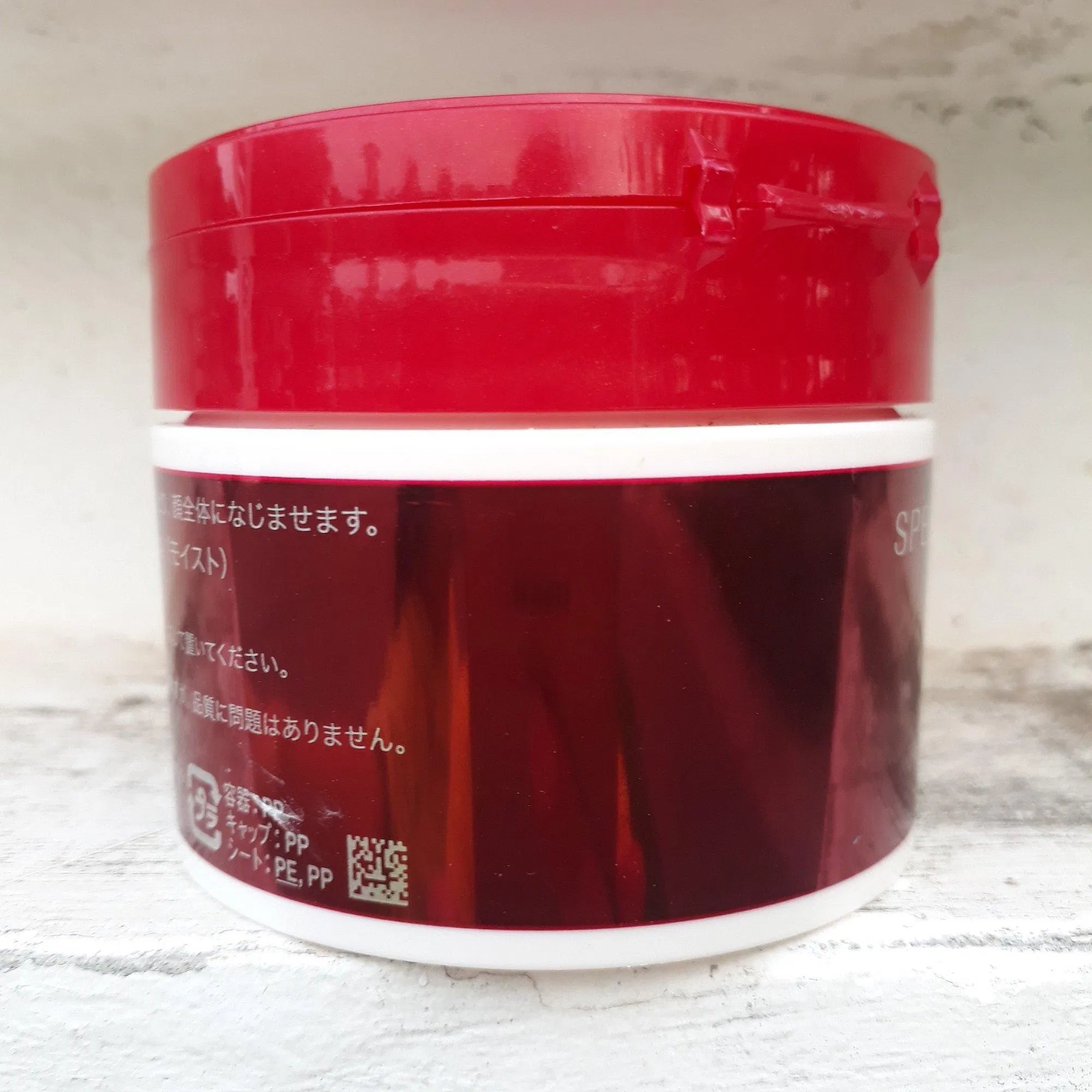 Sản phẩm giúp tăng cường độ ẩm cần thiết, làm mờ vết chân chim, khiến da tươi sáng (ảnh: BlogAnChoi).