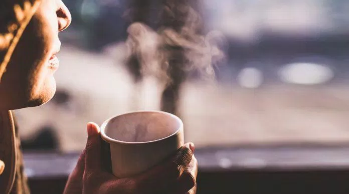 Hãy bắt đầu ngày mới với một tách cà phê để có một ngày làm việc hiệu quả!  (Nguồn: Internet).