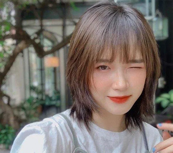 Kiểu tóc layer ngắn được Wendy (Red Velvet) lăng xê. (Ảnh: Internet) Kiểu tóc layer ngắn được Wendy (Red Velvet) lăng xê. (Ảnh: Internet)
