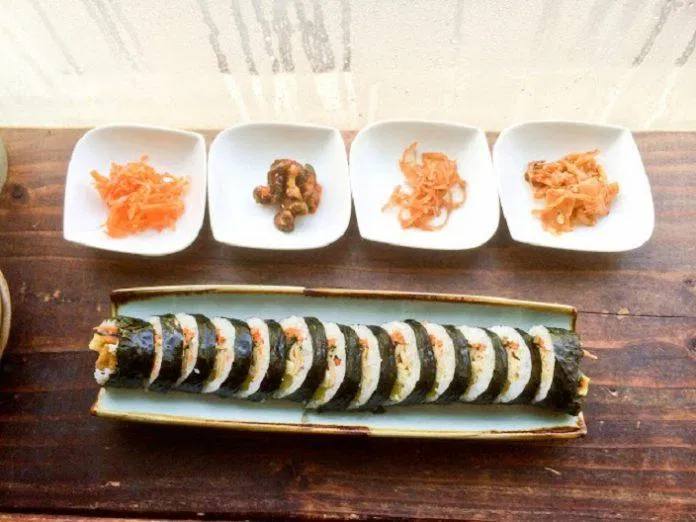 Món kimbap wasabi được phục vụ tại tiệm Chosun (Ảnh: Internet). Món kimbap wasabi được phục vụ tại tiệm Chosun (Ảnh: Internet).