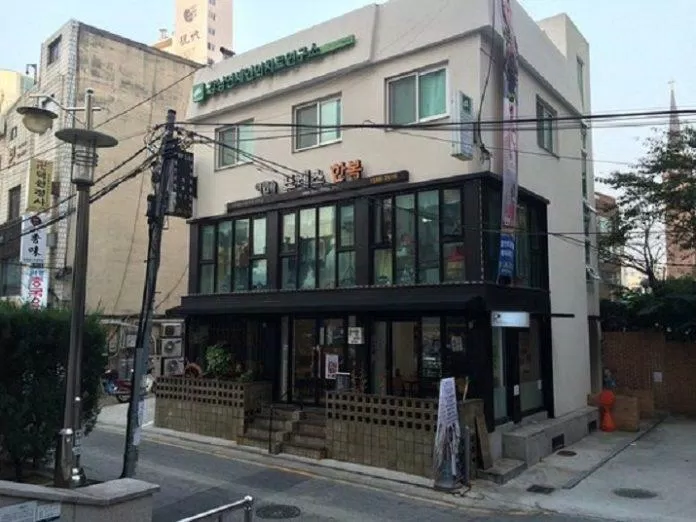Hiếm có tiệm kimbap nào giữ được danh tiếng qua bao tháng năm như Seoho (Ảnh: Internet).