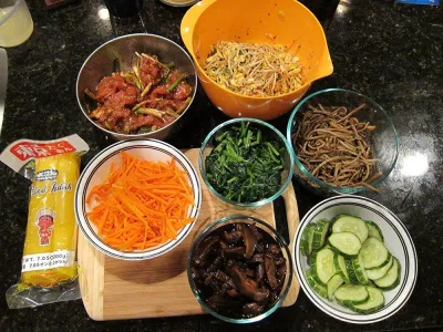 Những nguyên liệu để làm kimbap khá đơn giản và dễ kiếm (Ảnh: Internet). Những nguyên liệu để làm kimbap khá đơn giản và dễ kiếm (Ảnh: Internet).