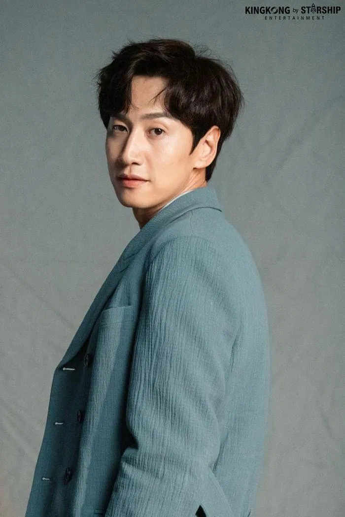 Thông tin Lee Kwang Soo rời Running Man. (Ảnh : Internet). Thông tin Lee Kwang Soo rời Running Man. (Ảnh : Internet).