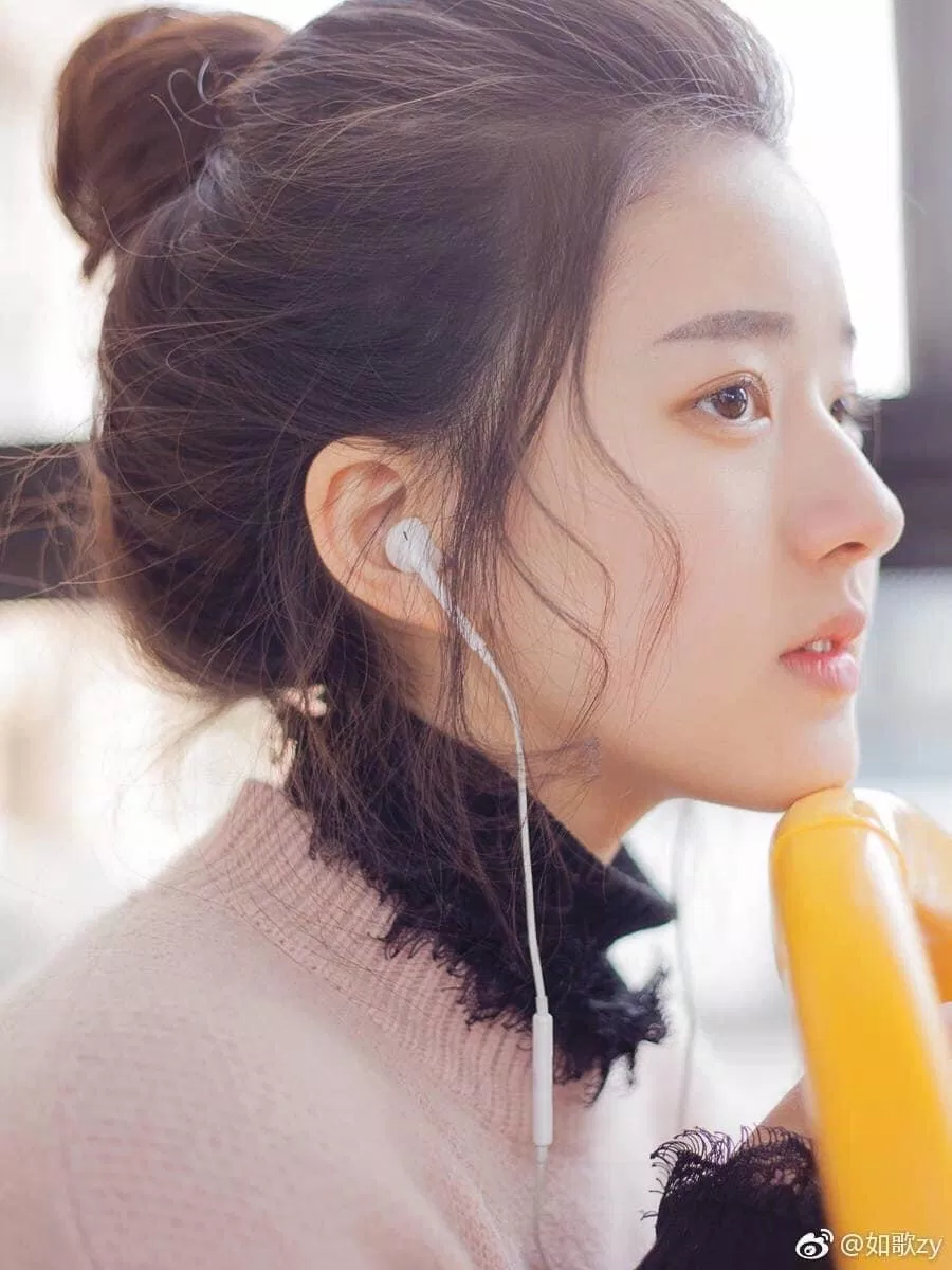 Mặt mộc mà đẹp đến phát hờn (Ảnh: Internet)