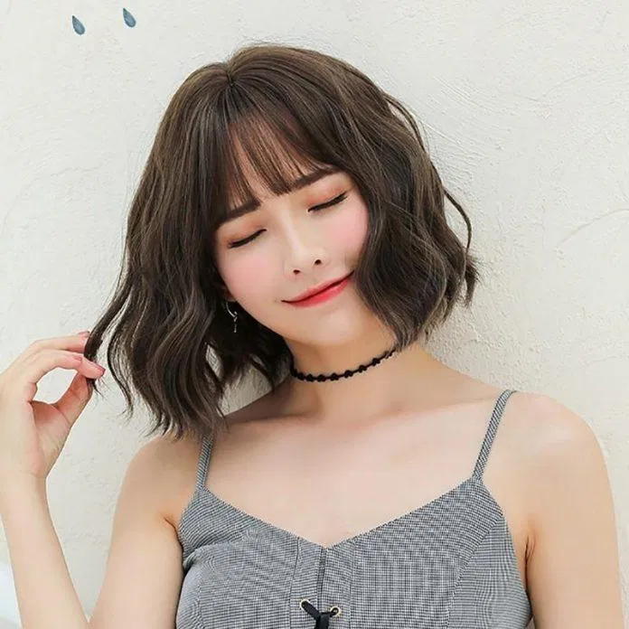 Mẫu tóc ngắn xoăn trẻ trung. (Ảnh: Internet) Mẫu tóc ngắn xoăn trẻ trung. (Ảnh: Internet)