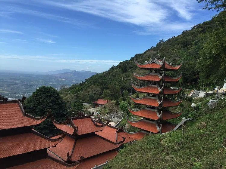 Núi Tà Cú, Phan Thiết. Nguồn: Internet Núi Tà Cú, Phan Thiết. Nguồn: Internet