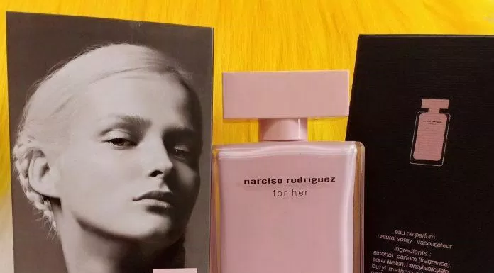 Mùi hương của nước hoa Narciso Rodriguez For Her khiến nàng trở nên quyến rũ và tự tin hơn (Nguồn: Internet)