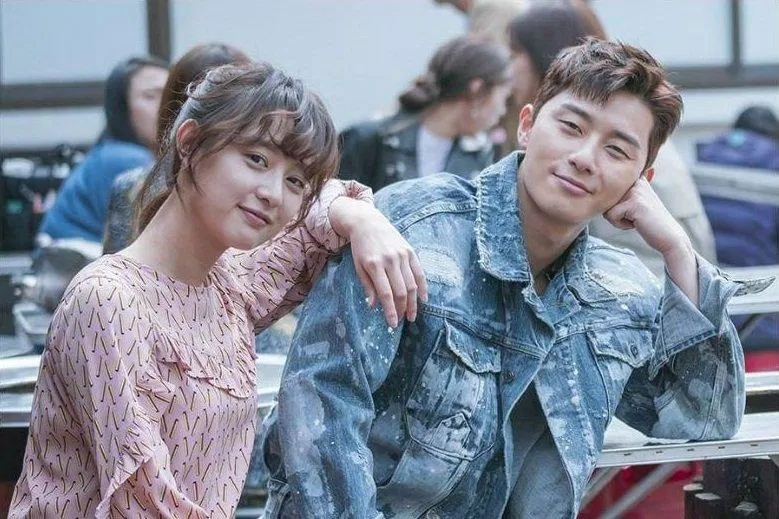 Park Seo Joon và Kim Ji Won (Ảnh: Internet).