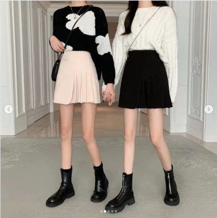 Tiếp tục là kiểu váy xếp ly độc đáo (Nguồn: Internet)