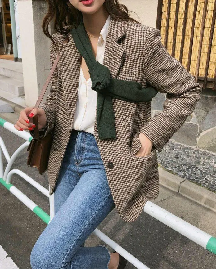 Áo blazer mang hơi hướng cổ điển (Nguồn: Internet) Áo blazer mang hơi hướng cổ điển (Nguồn: Internet)