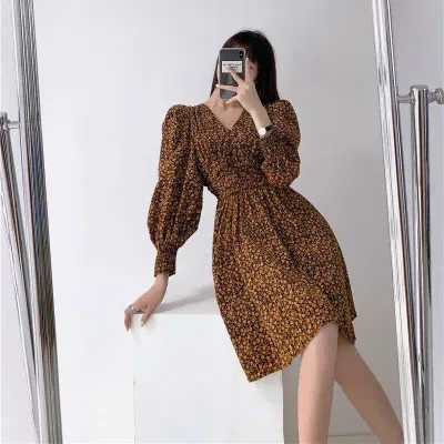 Thử phá cách một chút với váy tay phồng (Nguồn: Internet) Thử phá cách một chút với váy tay phồng (Nguồn: Internet)