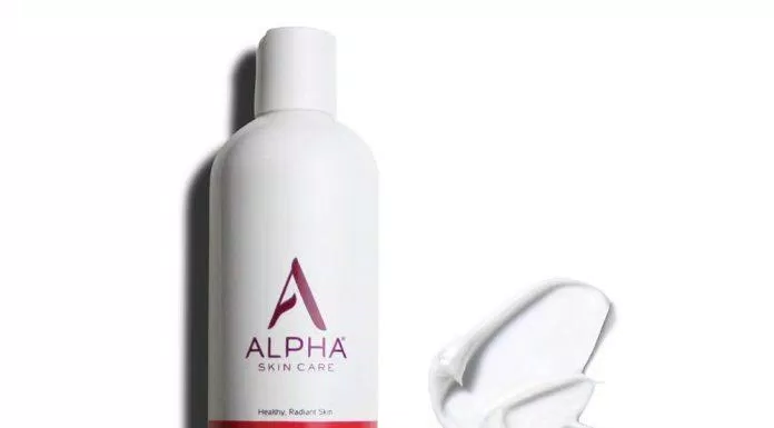 Alpha Skincare Renewal Body Lotion 12% AHA giúp điều trị mụn và thâm trên cơ thể ( Nguồn: internet)