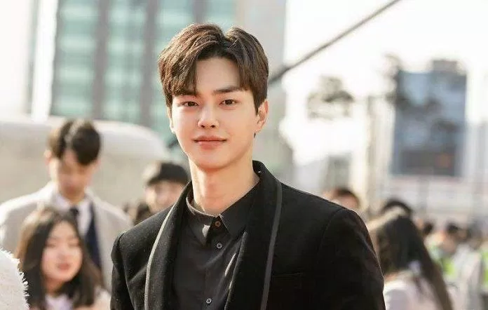 Song Kang với vẻ đẹp trẻ trung và trưởng thành (Ảnh: Internet).
